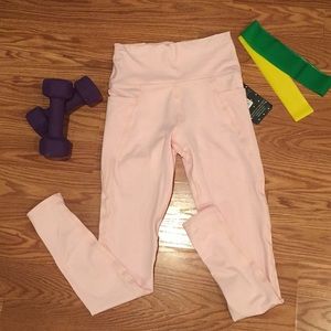 Vie Active  light pink yoga pants Size small NWT